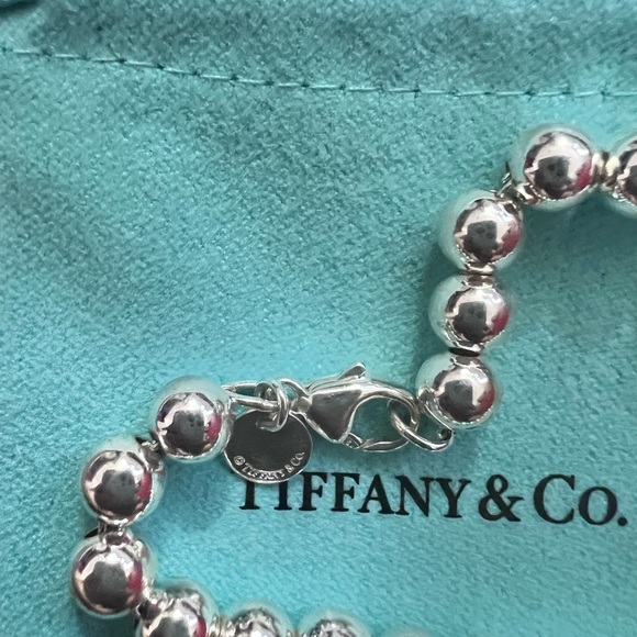 Authentic Preloved Tiffany & Co HardWear
Graduated Ball Necklace 6-11mm balls - Picture 4 of 6